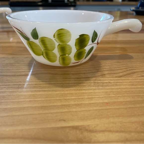 Two vintage Fire King bowls with grape painterly design. 8 ounces. - Picture 3 of 12